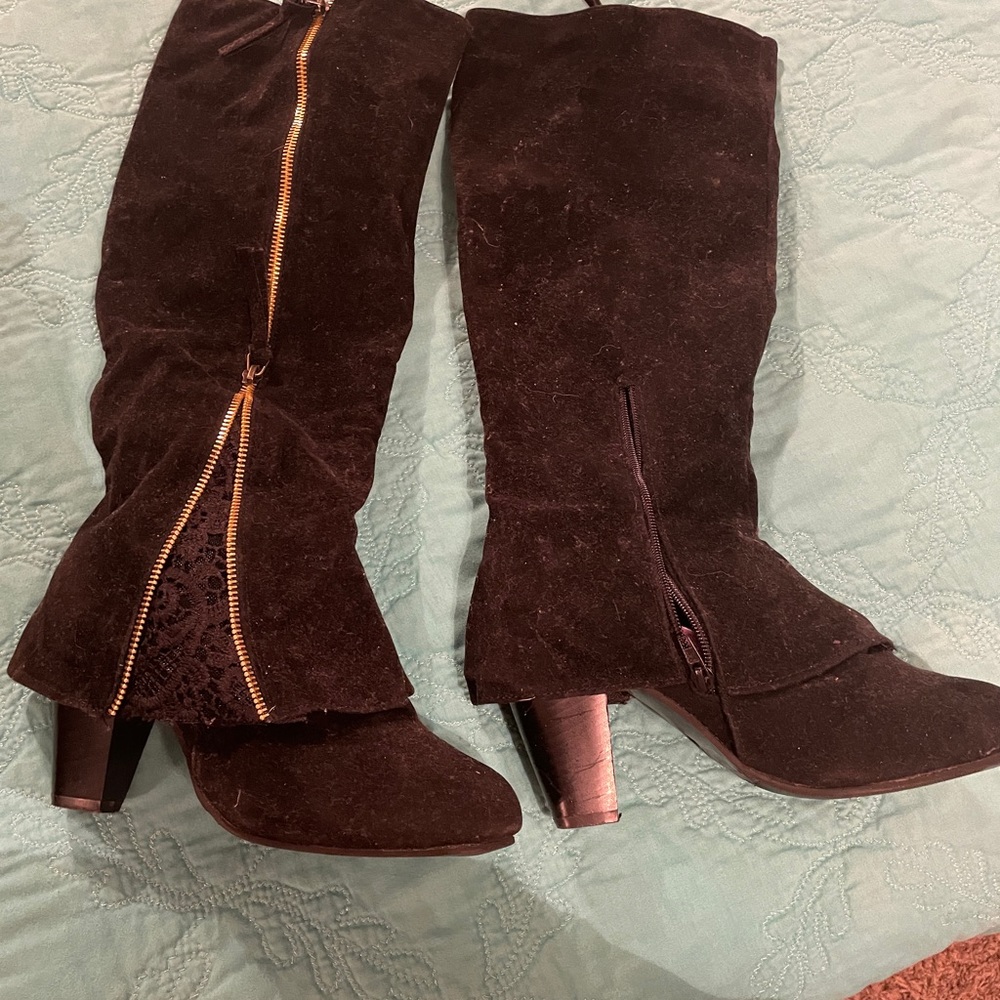 Black suede heeled boots